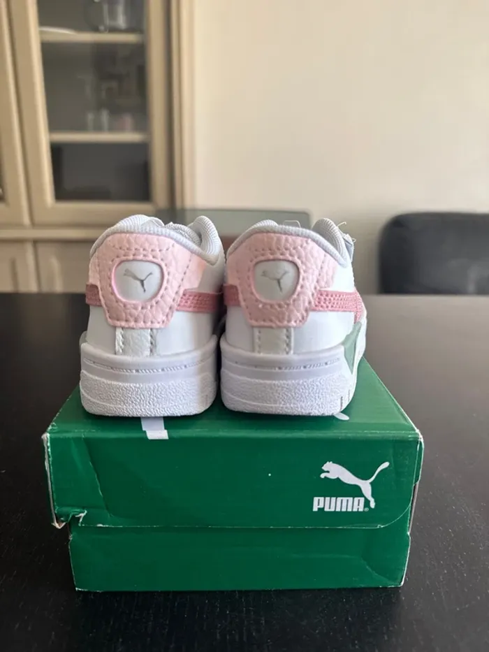 Baskets Puma Future blanc/rose – neuves T.22 - photo numéro 2