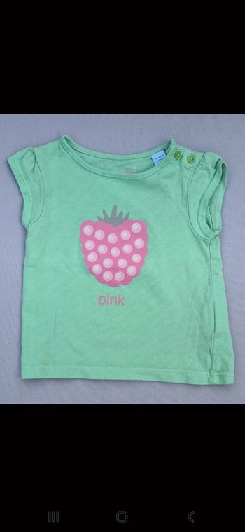Tee shirt vert motif fraise 6 mois okaïdi en parfait état