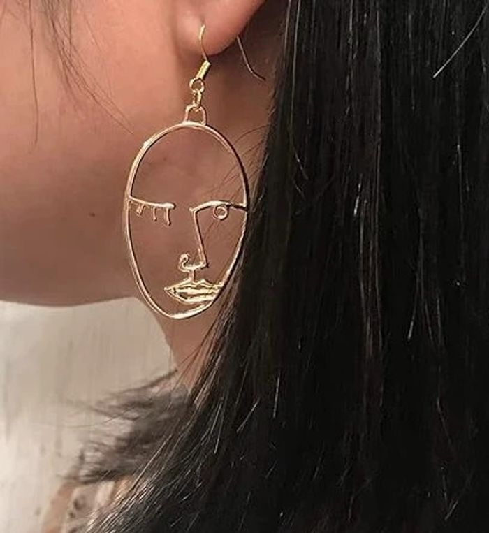 Boucles d’oreilles dorées – Forme visage artistique - photo numéro 4