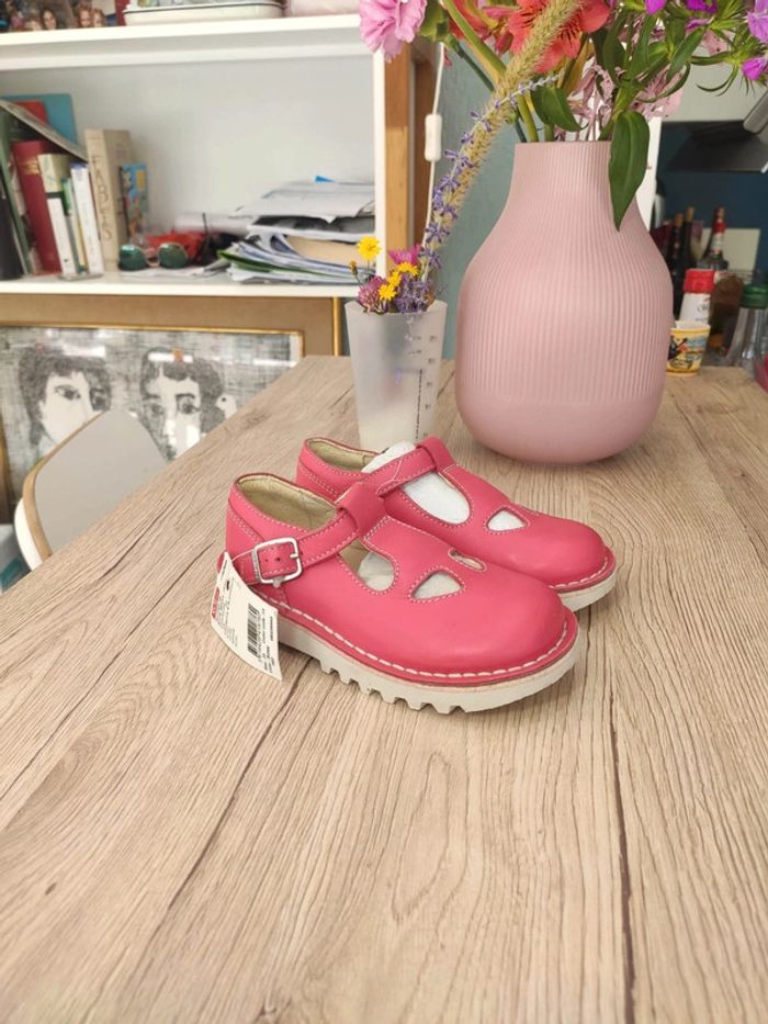 Chaussures sandales cuir kickers neuves 25 Mary Jane - photo numéro 2