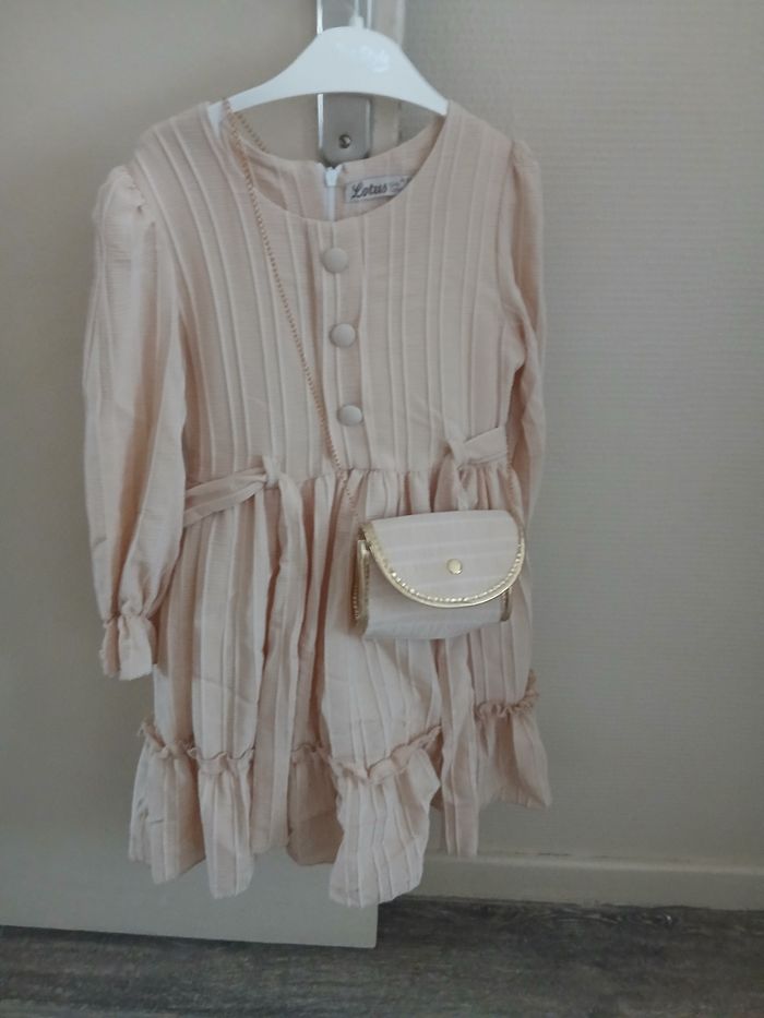Robe avec son sac neuve