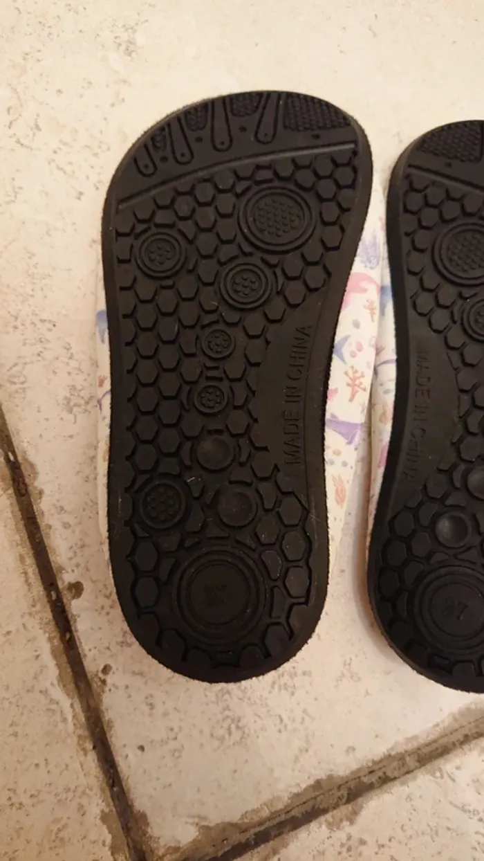 Chaussures de natation motif océan - photo numéro 3