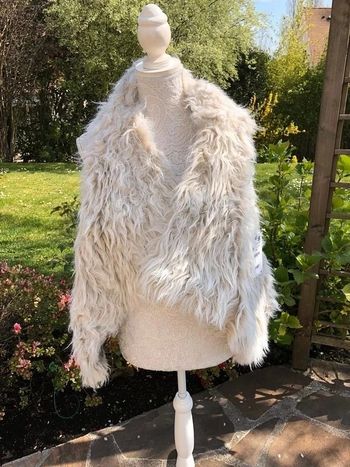 Veste sans manche moumoutte Zara neuve taille M