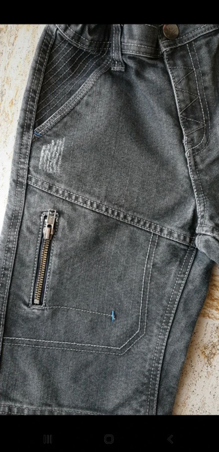 Bermuda ou short 8 ans - photo numéro 2