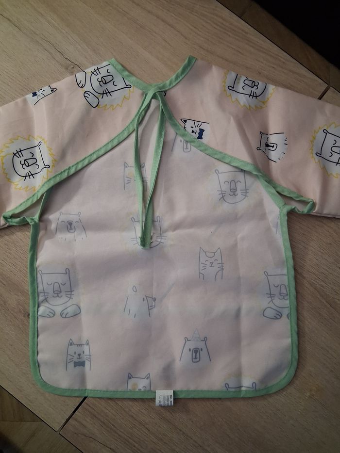 Tablier, ou bavoir à manches longues Badabulle - photo numéro 2