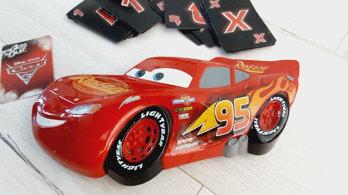 Jeu jouet Mister crash avec lighting MC Queen jeu de société avec 56 cartes Disney Cars - photo numéro 2