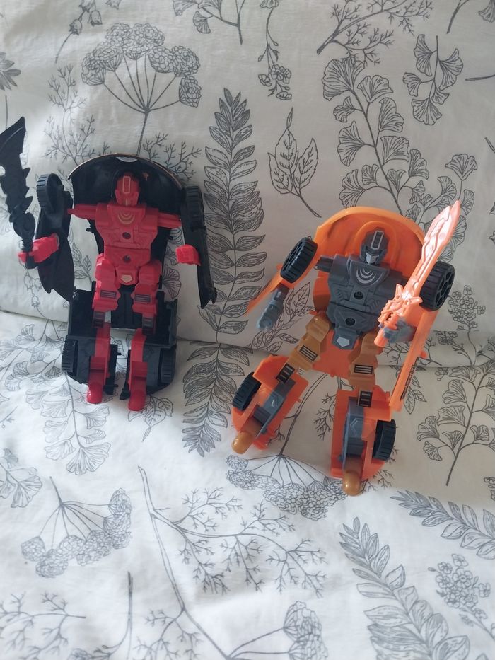 Lot 3 voitures transformers - photo numéro 6