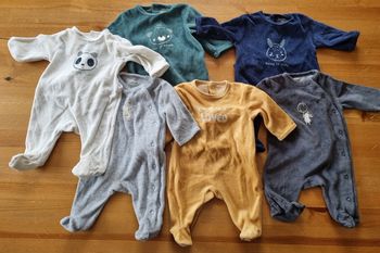 Lot 6 pyjamas