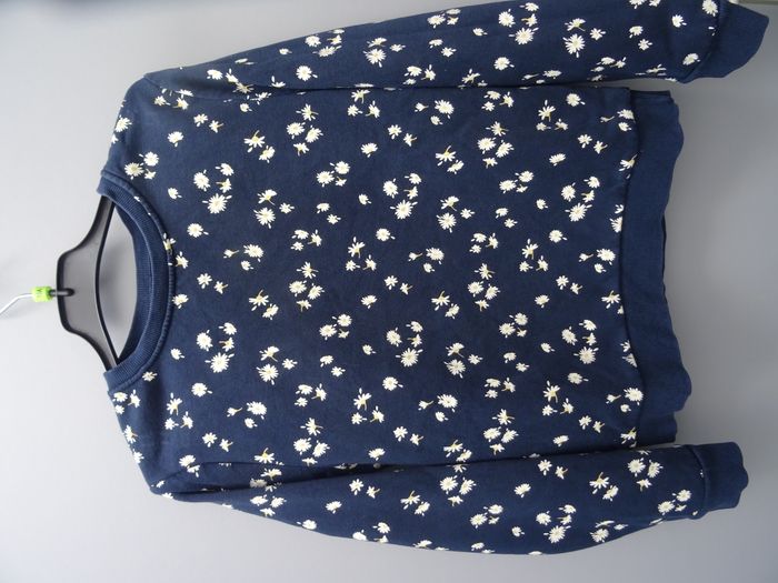 Sweat-shirt bleu à fleurs- 10 ans