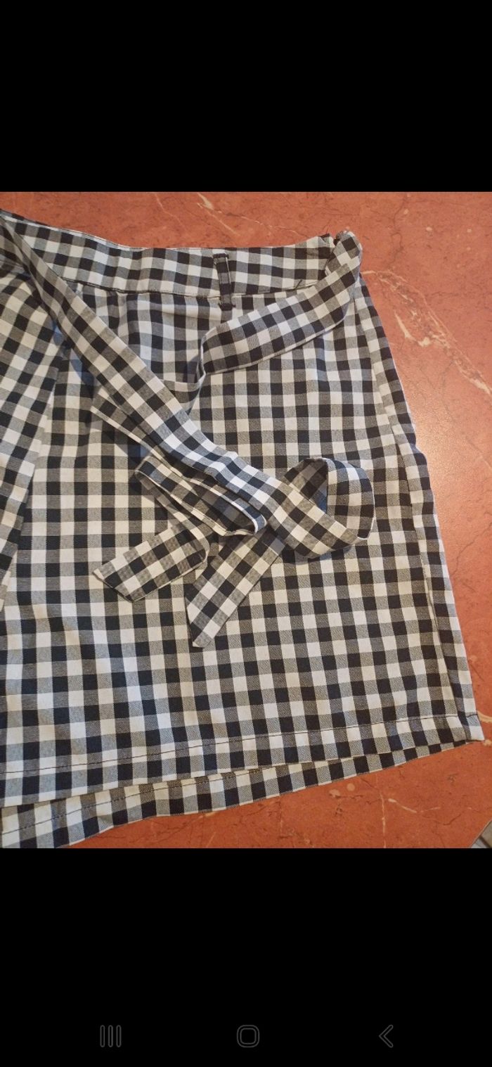 Short femme taille S - photo numéro 2