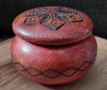 Petite boîte en bois vintage
