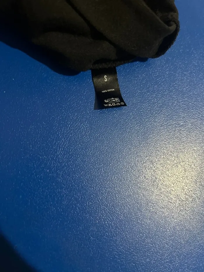 T-shirt noir à col V Chevignon S - photo numéro 4