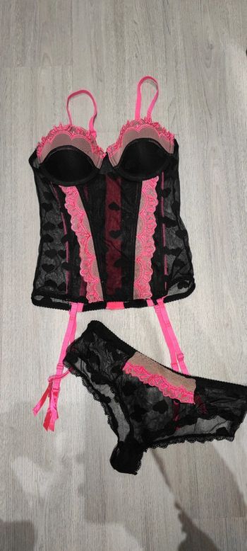 Ensemble lingerie neuf
