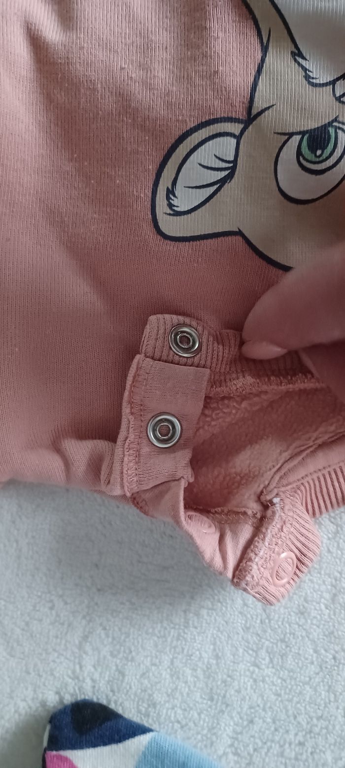 Très beau petit pull bébé fille  T 0/3 mois - photo numéro 7