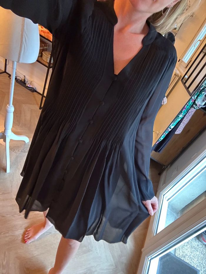 Robe noire Maison 123 Paris en soie plissée taille 38 modèle Coralie - photo numéro 4