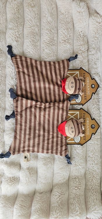 ​🧸 Lot de 2 Doudous Plats Bio - Organic Farm Buddies (Modèle Vache / Pirate)