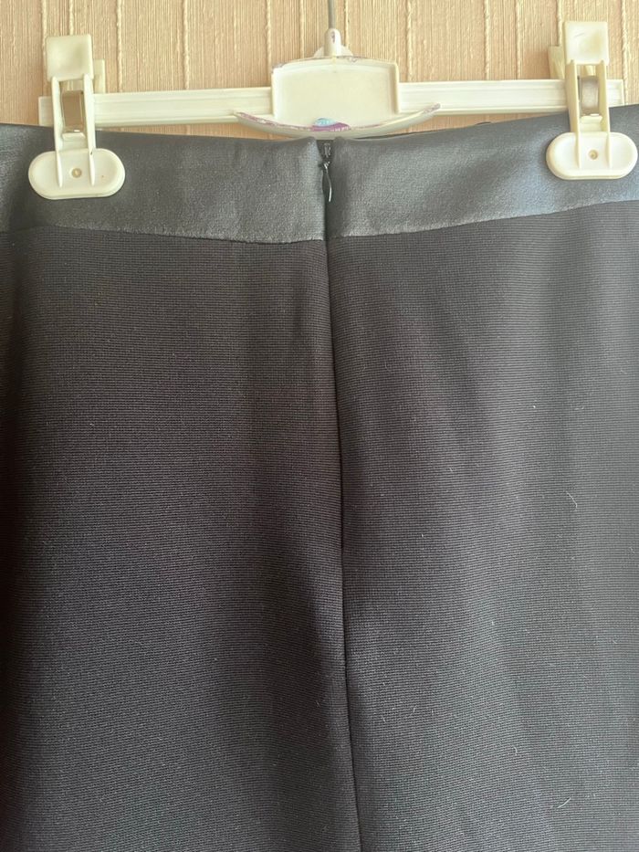 Jupe noire élégante avec empiècements effet cuir - taille 40 - photo numéro 5