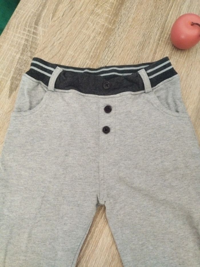 Pantalon type jogging gris garçon 24 mois - photo numéro 2