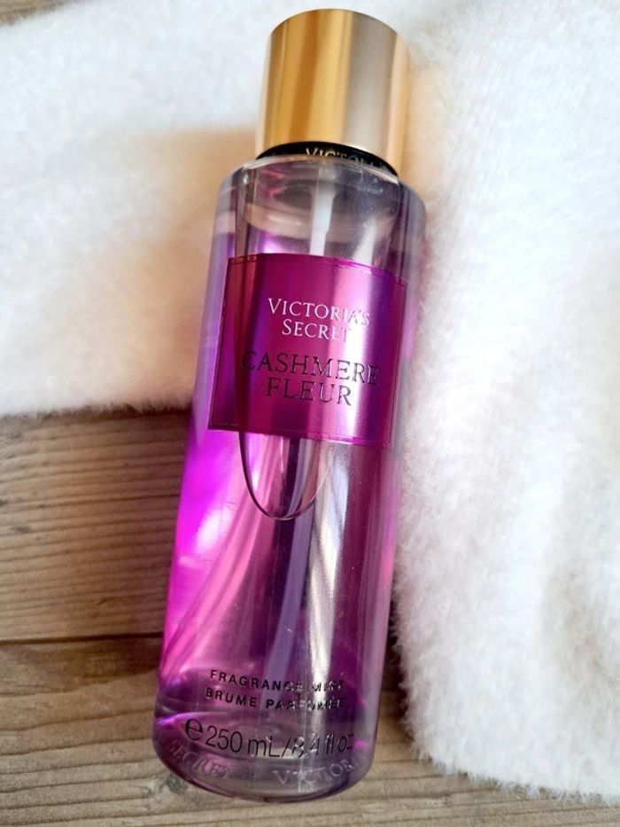 Brume parfumée Victoria's Secret neuve Cashmere Fleur. Exclusivité USA. - photo numéro 7