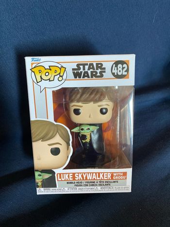 Luke Skywalker with grogu 482