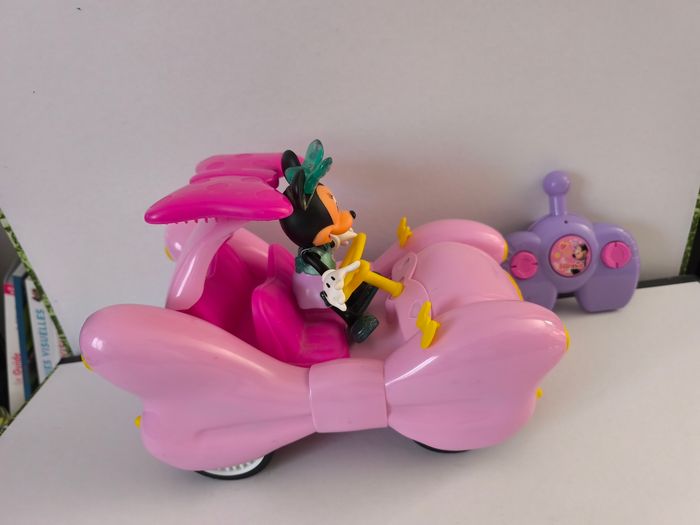 Cabriolet Rose avec figurine Minnie - photo numéro 2