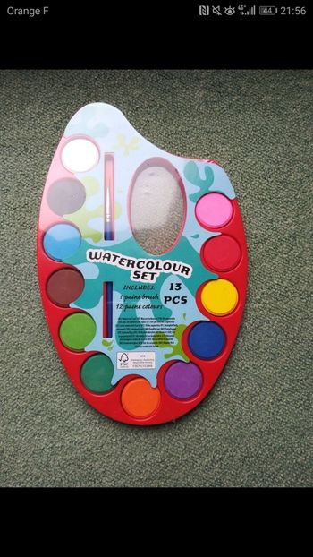 Palette aquarelle enfant, 13 couleurs +1 pinceau, neuve avec emballage.