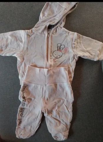 Ensemble jogging et veste 3 mois