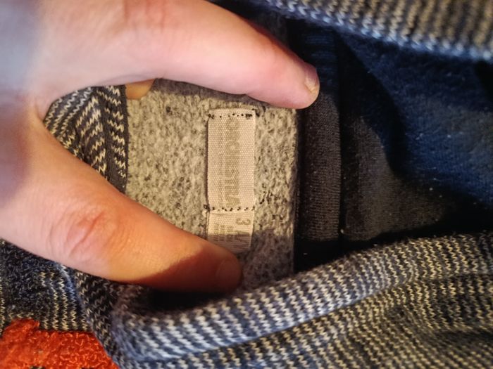 Sweat a capuche - photo numéro 2