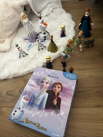 Gros lot figurine reine des neiges
