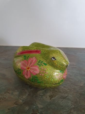 Boite en forme de lapin