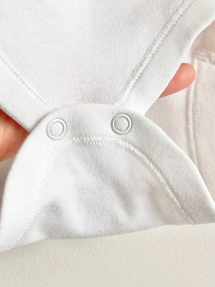 1 body sans manches forme débardeur taille 1 mois M&S - photo numéro 3