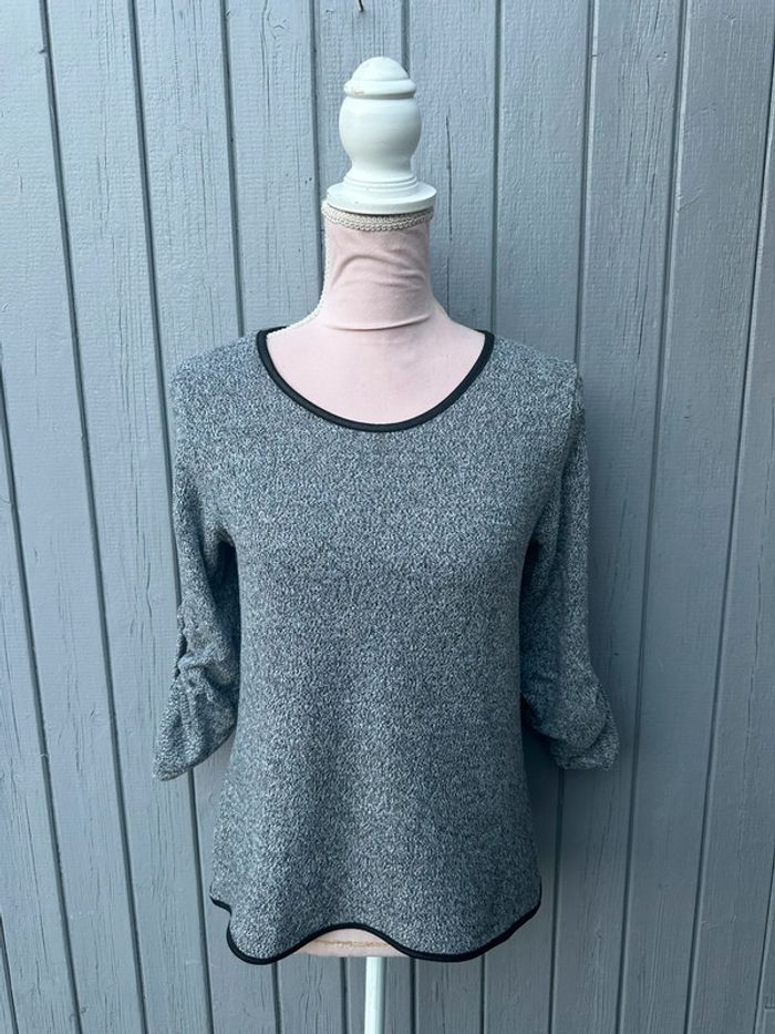 Pull gris léger manches longues dos noeud noir