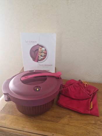 Cocotte micro-ondes tupperware