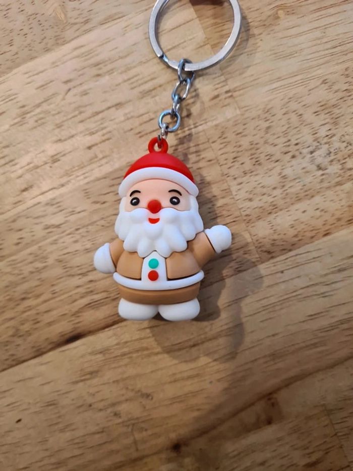 Porte clé père Noël marron - photo numéro 3