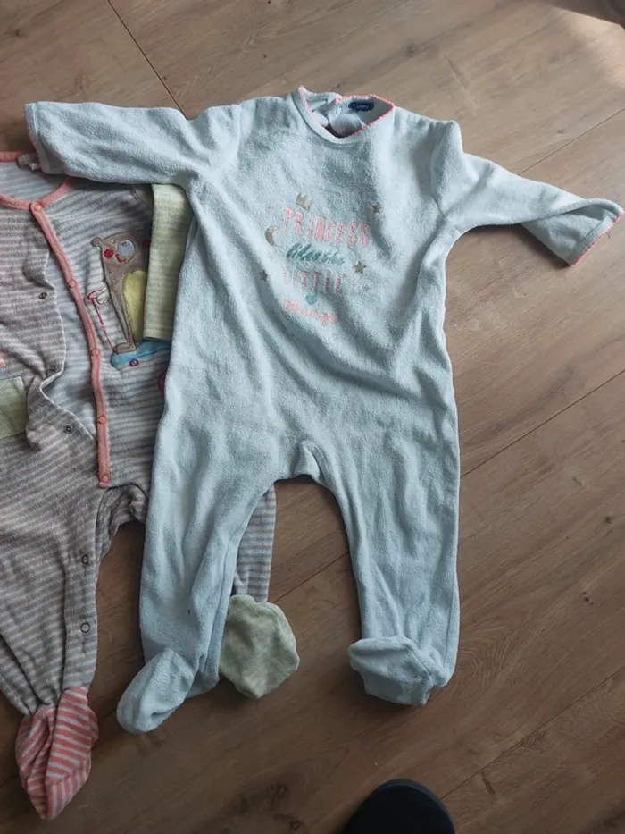 Lot pyjama - photo numéro 2