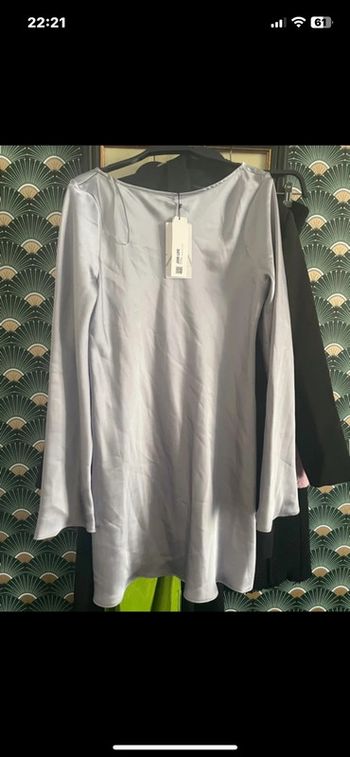 Belle robe satiné taille xl Zara gris perle