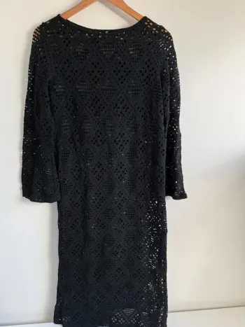 Robe longue ajouré noire Mango