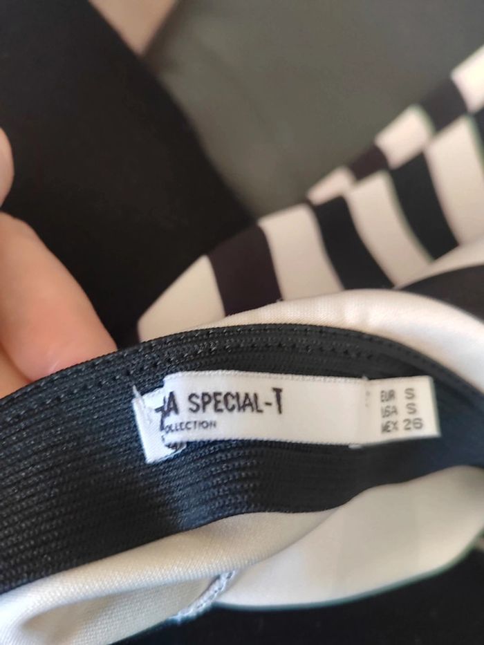 Jupe courte rayée - photo numéro 3