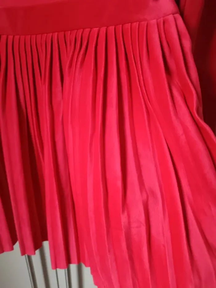 Robe Obaïbi rouge fête Noël 4 ans 104cm neuf - photo numéro 4