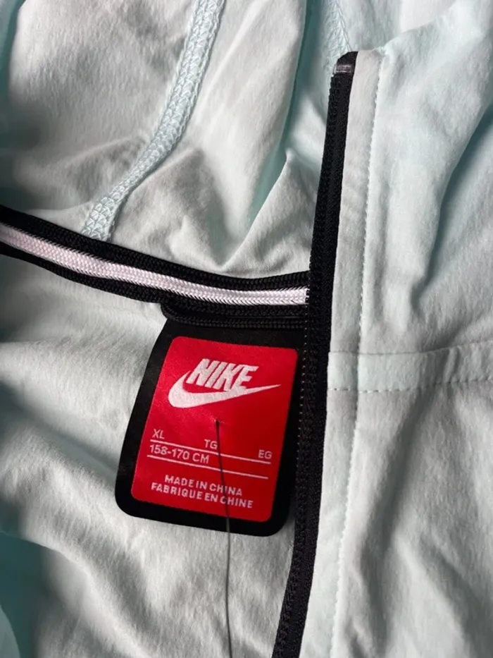 Veste Nike tech - photo numéro 4