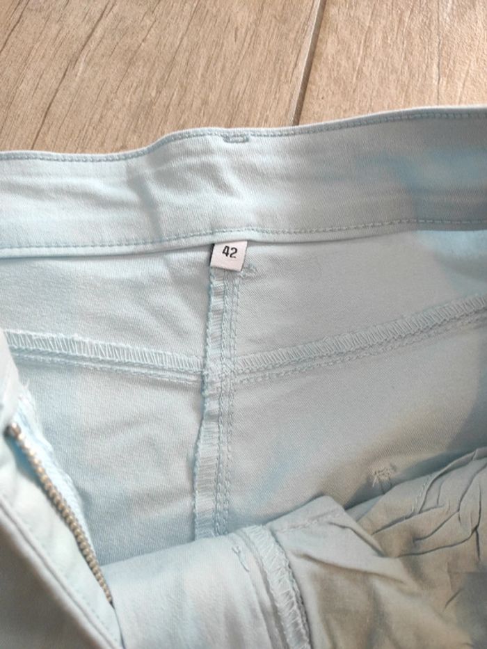 Pantacourt bleu ciel strass neuf 42 - photo numéro 5