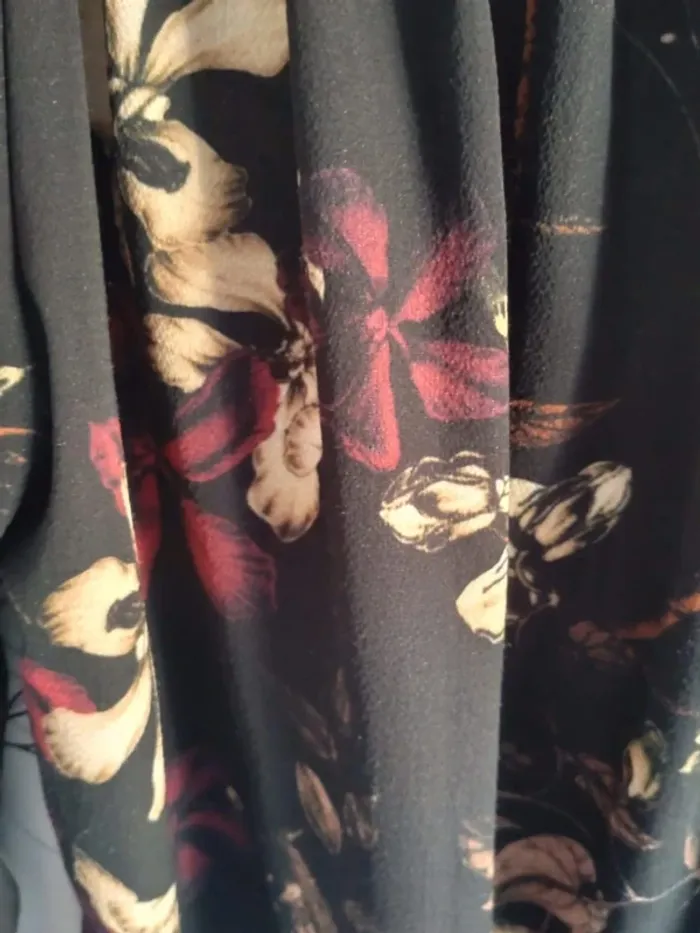 Jolie blouse grandes fleurs femme manches 3/4 nouées - photo numéro 3