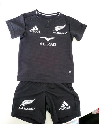 Ensemble short noir all blacks adidas neuf taille 6-9mois