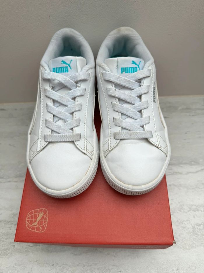 Basket puma blanche bleu et holographique T31 TBE - photo numéro 2