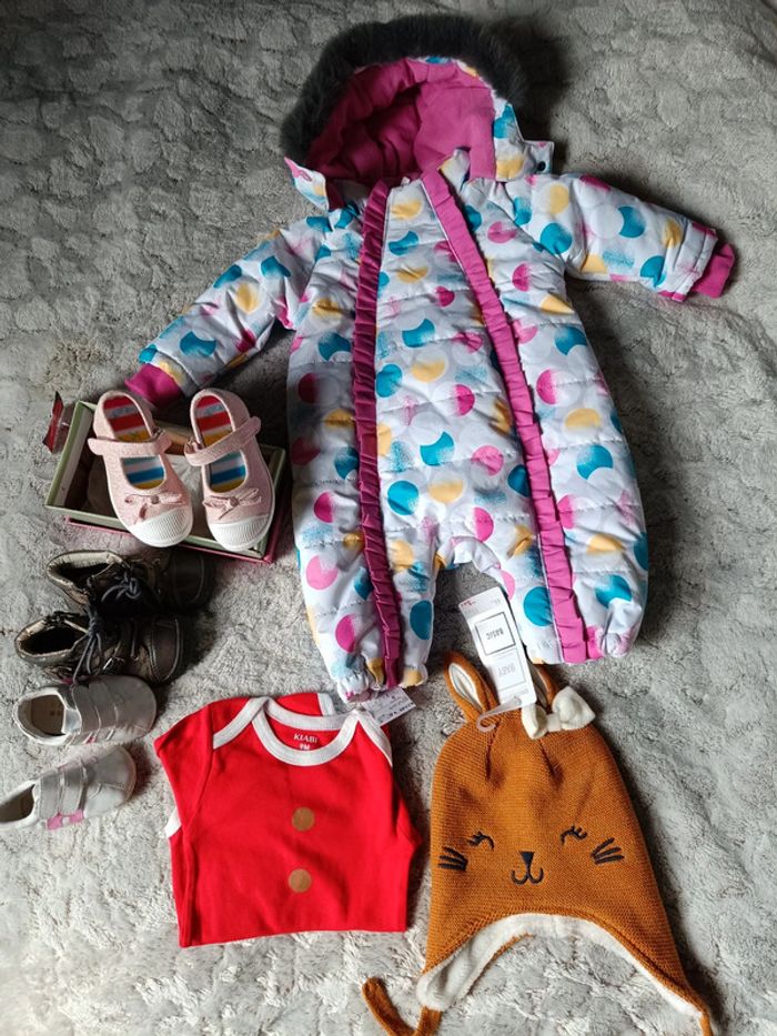 Lot vêtements chaussures bonnet neuf