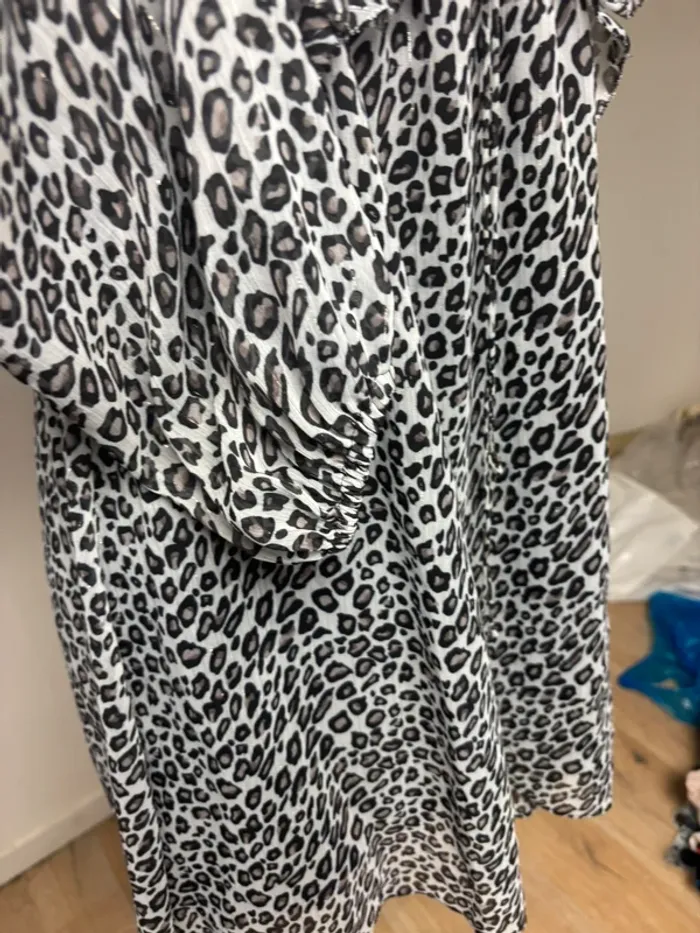 Robe neuve The Kooples – Taille 2 – Imprimé léopard chic - photo numéro 8