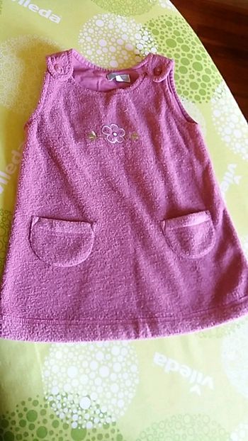 robe tape à l'oeil.