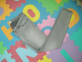 Jean gris skinny de grossesse