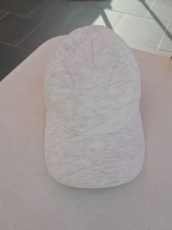 Casquette h&m - Très bon état - 9/12 mois - 74/80cm