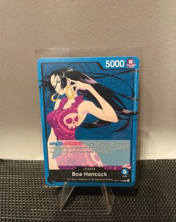 Carte Boa Hancock leader OP07-038 anglais One Piece card game